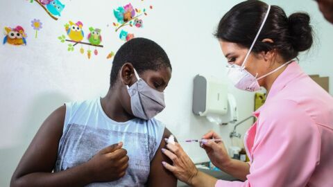 Prefeitura amplia a vacinação e crianças com 11 anos completos já podem se imunizar