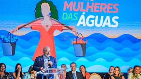 Lula diz que pescou peixe de 47 kg em Porto Murtinho; Janja duvida