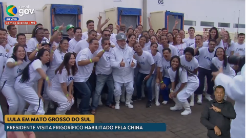 Com Riedel, presidente Lula percorre a JBS e recebe carinho dos trabalhadores (vídeo)