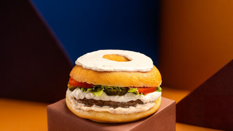 No Dia do Hambúrguer, Dóffee Campo Grande lança donuts burguer a R$ 10