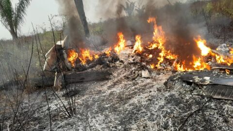 Avião cai e explode no Mato Grosso: morre ex-presidente do União, netos e tripulação