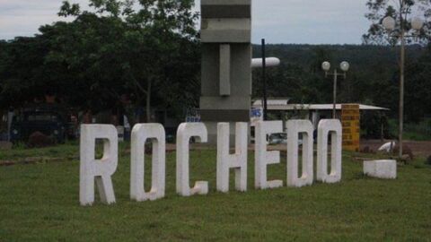 Propaganda de shows durante eleições complica prefeito de Rochedo