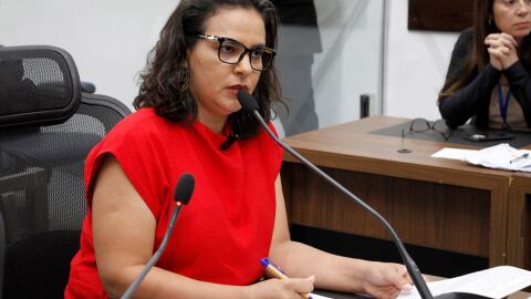 Gleice Jane cobra explicações sobre empréstimo de R$ 200 milhões para Sanesul