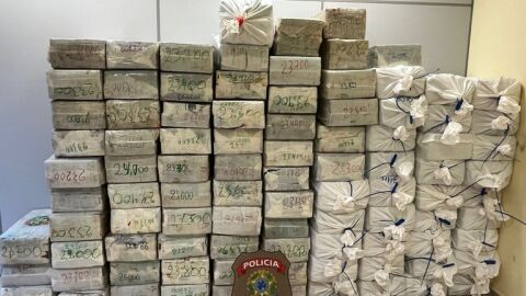 PF apreende 2 toneladas de maconha em caminhão na MS-295, em Eldorado