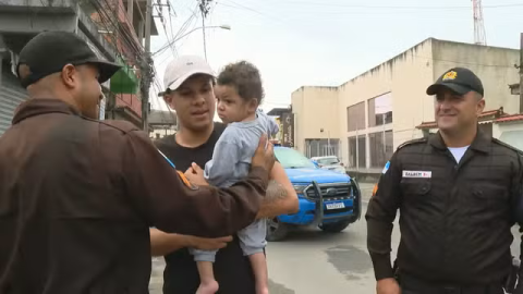 Milagre em Belford Roxo: PMs agem rápido e salvam vida de bebê engasgado