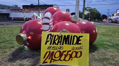 Árvore de Natal alugada por R$ 64 mil vira inquérito e implica prefeito