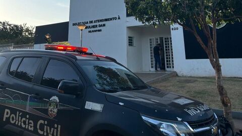 Homem bate na esposa e destrói casa após cobrar dívida em MS