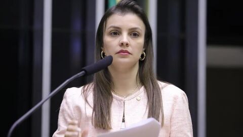Deputada federal de Goiás acusa marido de agressões físicas e psicológicas