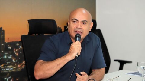 Vereador cobra emendas não pagas por Adriane e cogita acionar Justiça