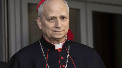 Cardeal americano Robert Prevost é eleito novo papa pela Igreja Católica