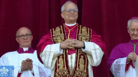 Papa Leão XIV pede paz e lembra Francisco: "ajudem a construir pontes"