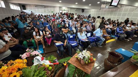 De secretaria à agroindústria, movimentos entregam carta com demandas por segurança alimentar