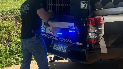 Mulher é presa por ajudar filho de 21 anos a trancar idosa e estuprá-la em MS