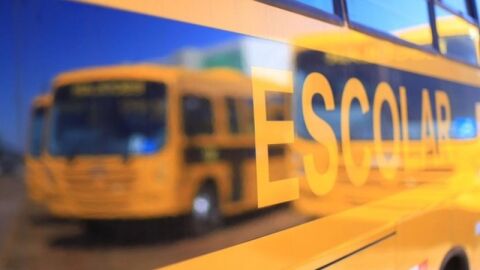 Alunos viajam até 4h por dia para estudar em Corguinho e MP cobra solução