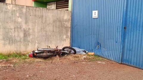 Renato morre após bater moto em portão (vídeo)