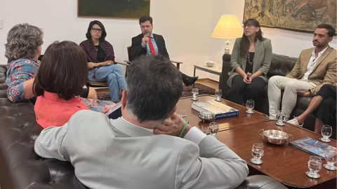 Esposa do ativista Thiago Ávila e parlamentares pressionam Itamaraty contra Israel