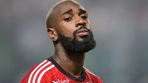 Negociação de Gerson com o Zenit gera polêmica no Flamengo e ataques à filha do jogador