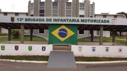 Motorista é condenado por invadir quartel para deixar passageiros e ferir soldado