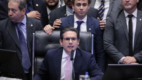 Hugo Motta desmente bolsonaristas sobre acordo por anistia a golpistas