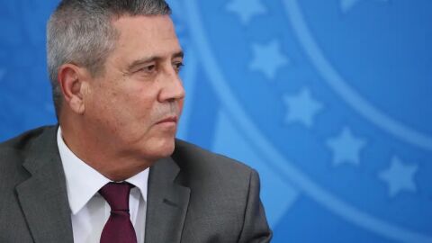 Moraes mantém prisão do general Braga Netto