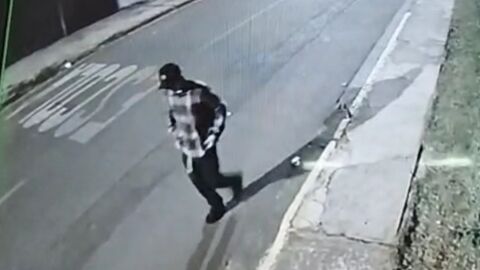 VÍDEO: Polícia procura estuprador que atacou mulher na saída de academia
