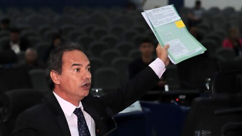 Justiça atende vereador e suspende multas de radares no último ano na Capital