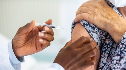 Brasil avança com primeira vacina 100% nacional contra a covid-19