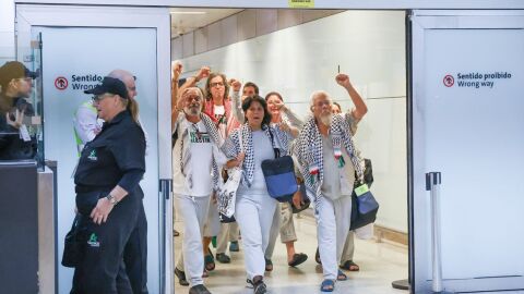 Brasileiros da Flotilha relatam privações e torturas após prisão em Israel