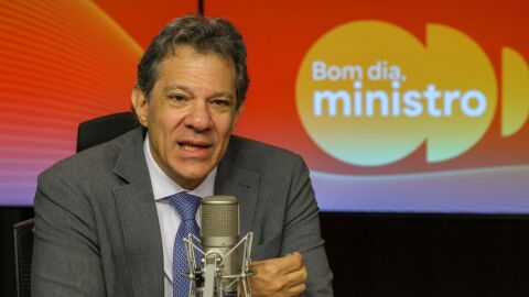 Tarifaço prejudicou mais que beneficiou população dos EUA, diz Haddad