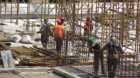 Desemprego cai para 5,6% e atinge menor nível da história, aponta IBGE