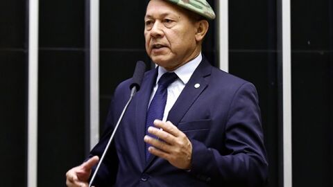 Deputado do PL empregou esposa, cunhada e mais dois parentes em gabinete