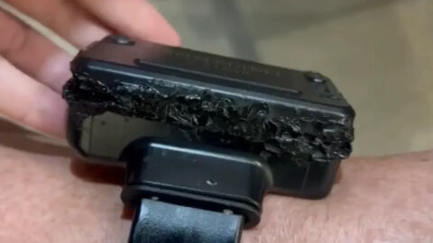 Bolsonaro confessa que tentou violar tornozeleira e expõe fraqueza política