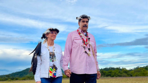 EUA invadem Venezuela e removem Nicolás Maduro da presidência