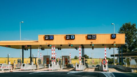 Caminhos da eficiência: Otimizando operações, peças e a jornada do viajante