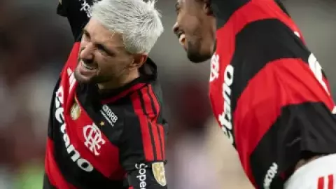 Flamengo goleia Independiente Medellín e assume a liderança da Libertadores