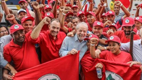 Lula escritura maior projeto de reforma agrária do país em MS