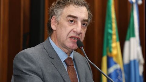 Foragido há 6 dias, ex-deputado do PL tenta anular prisão