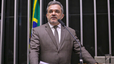 Vander reforça apelos por celeridade na votação do fim da escala 6x1