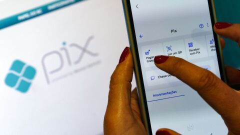 Banco Central muda regras do Pix e amplia uso em contas-salário