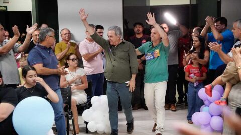 Com gritos de "133", prefeito Maycol "Doido", de Paranaíba, declara apoio a Vander