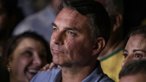 Valdemar admite golpe dos Bolsonaro e não nega risco de Flávio