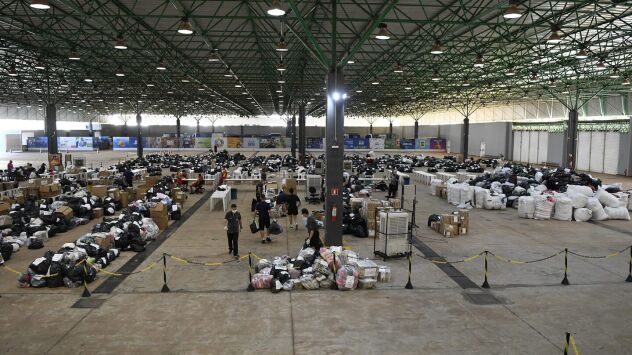 Campanha 'Seu Abraço Aquece' arrecada mais de 161 mil peças