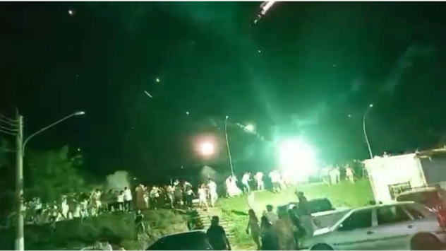 Fogos da prefeitura atingem crianças e famílias em Porto Murtinho (vídeos)