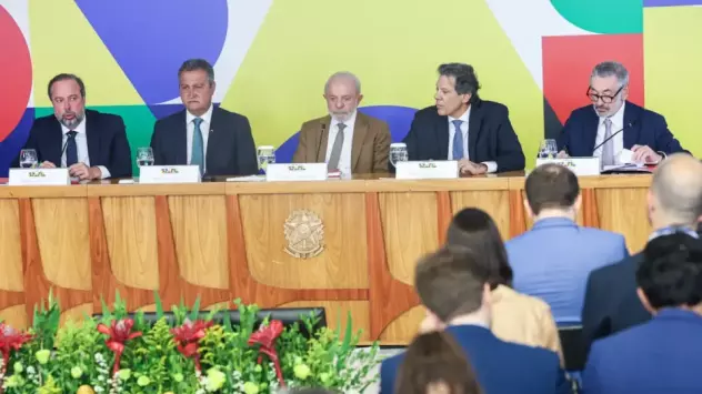 Presidente Lula zera PIS e Cofins sobre o Diesel