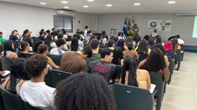 Governo de MS convoca 750 estudantes para receber bolsas de 1 salário mínimo por mês