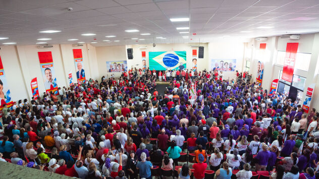Mega-convenção do PT é 'alerta severo' aos adversários em MS