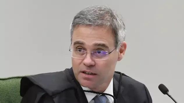 TSE julga posts que ligam Flávio a Nossa Senhora