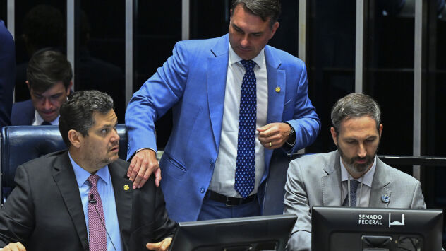 "Engavetada" por Alcolumbre, fim da escala 6x1 tem apoio de 78% dos brasileiros