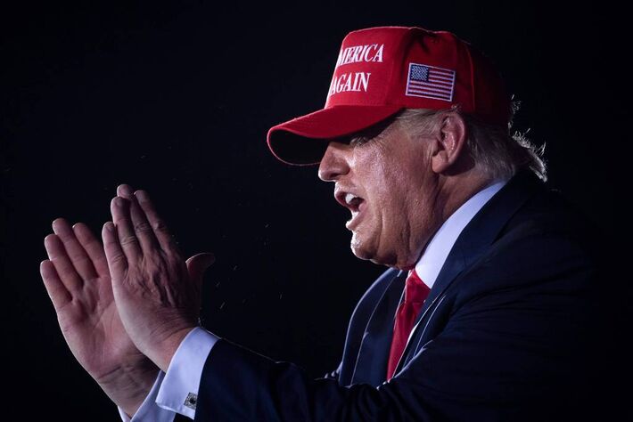 O presidente Donald Trump durante comício na Flórida na reta final da eleição 