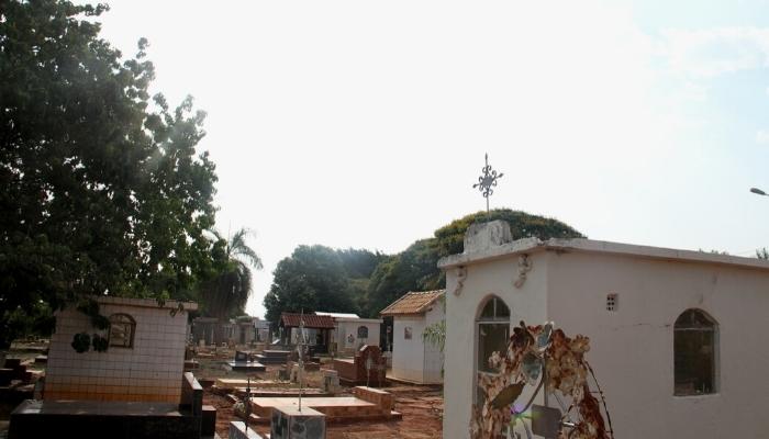 Cemitério Santo Amaro em Campo Grande 